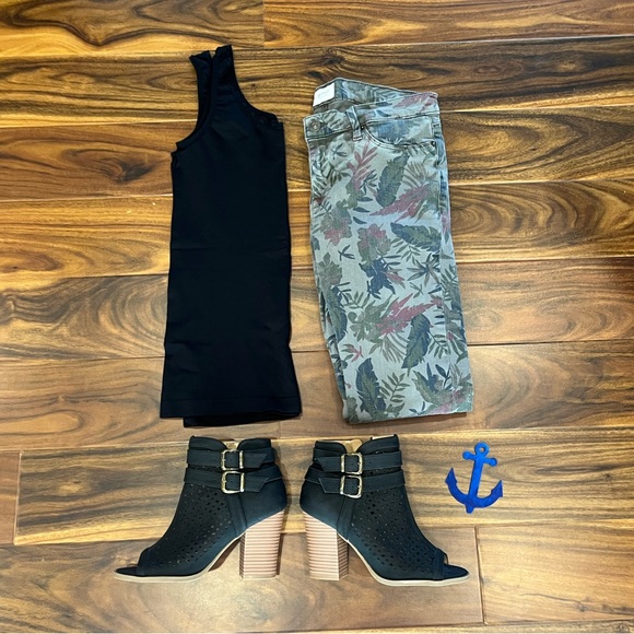 Hudson skinny tropical print olive green jeans, size 28 - Picture 10 of 11